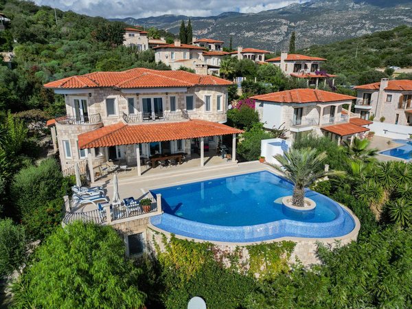 Luxury homes for sale worldwide